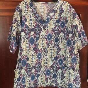 Uniform advantage scrub top